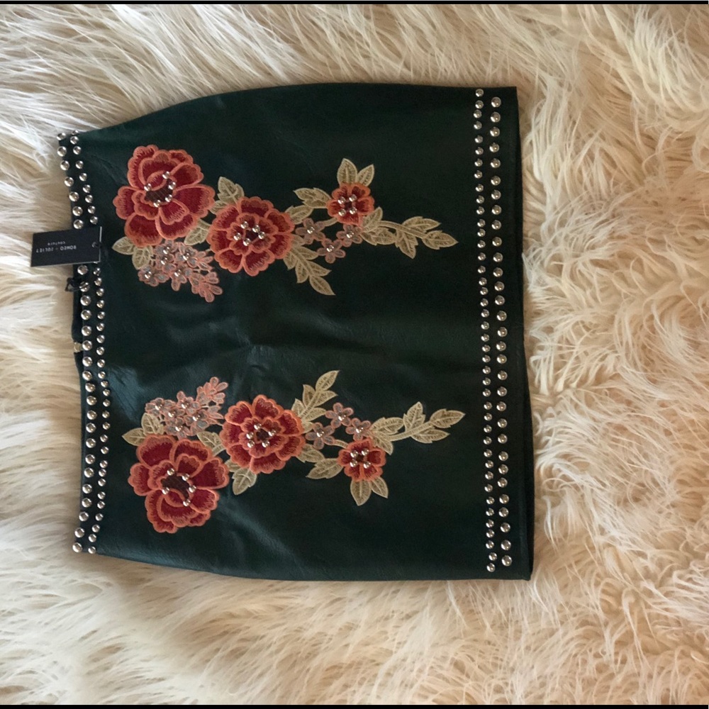 ROMEO & JULIET STUDDED LEATHER SKIRT!